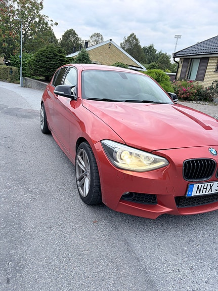 BMW 120d 3 of 11