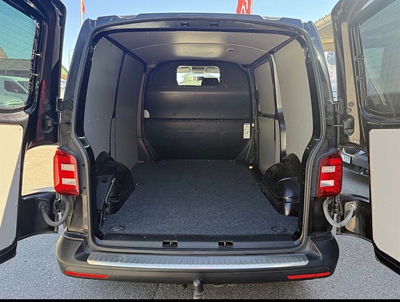 Volkswagen Transporter 5 of 8