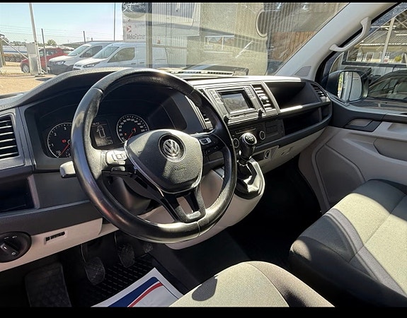 Volkswagen Transporter 7 of 8