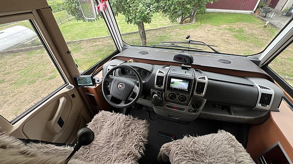 Eura Mobil Integra 6 of 17