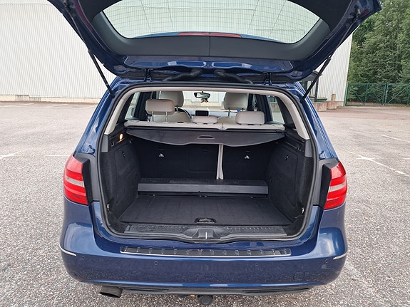 Mercedes-Benz B200 7 of 12