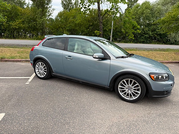 Volvo C30 3 of 4