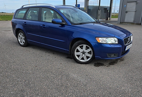 Volvo V50 4 of 6