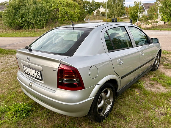 Opel Astra 3 of 10