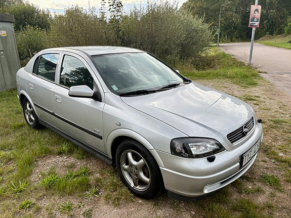 Opel Astra 2 of 10