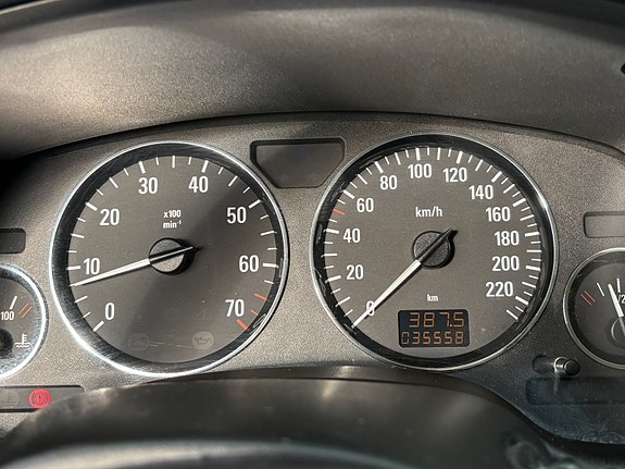 Opel Astra 9 of 10