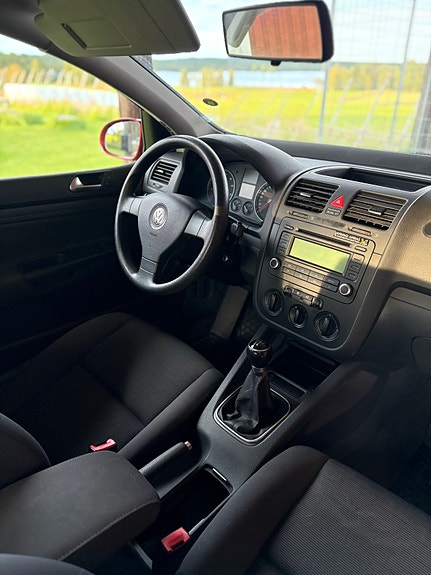 Volkswagen Golf V 3 of 5
