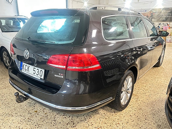 Volkswagen Passat 5 of 12