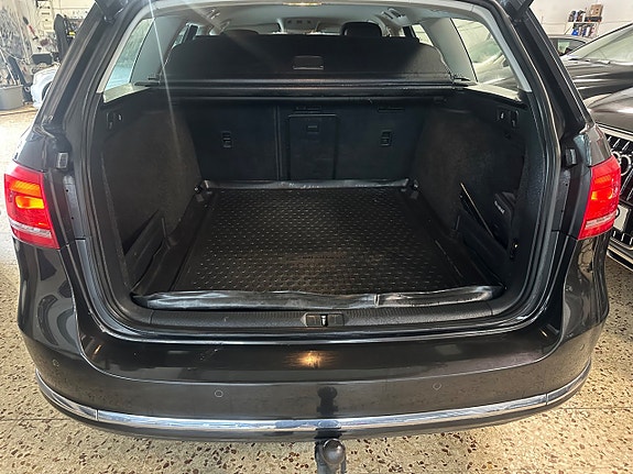 Volkswagen Passat 11 of 12