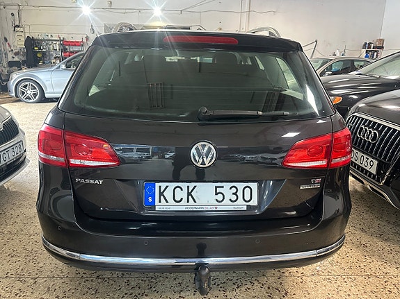 Volkswagen Passat 12 of 12