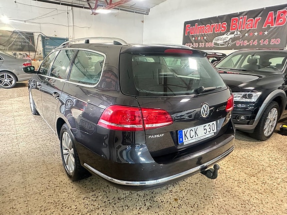 Volkswagen Passat 4 of 12