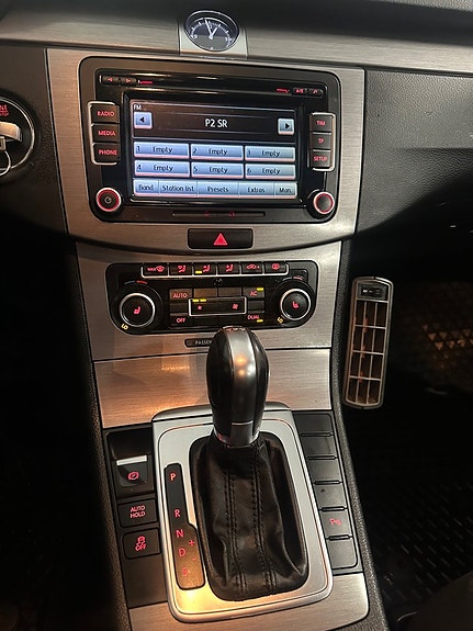 Volkswagen Passat 8 of 12