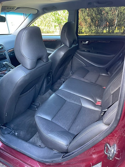 Volvo V70 5 of 7