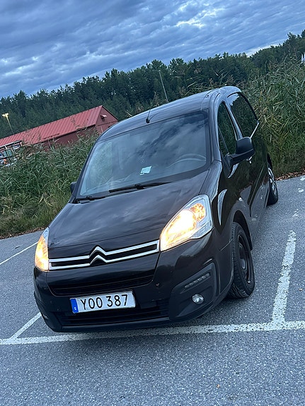 Citroen Berlingo 2 of 13