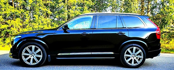 Volvo XC90 4 of 30
