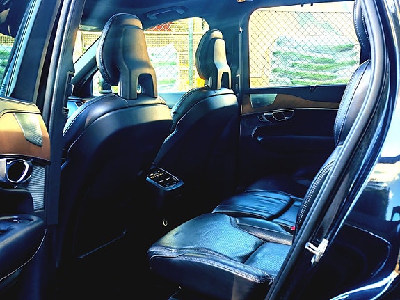 Volvo XC90 12 of 30