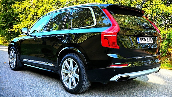 Volvo XC90 5 of 30