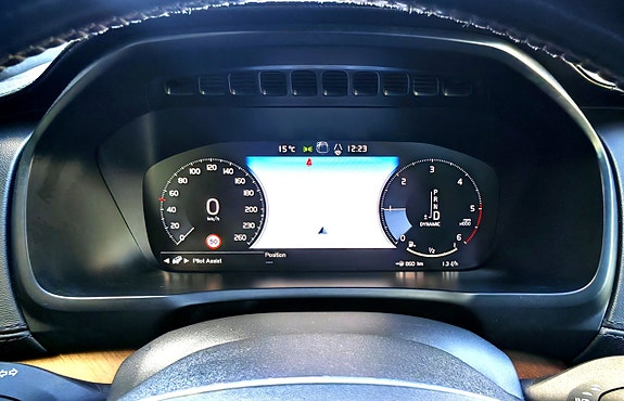 Volvo XC90 28 of 30