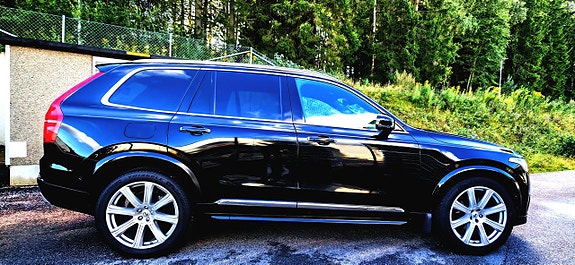 Volvo XC90 18 of 30