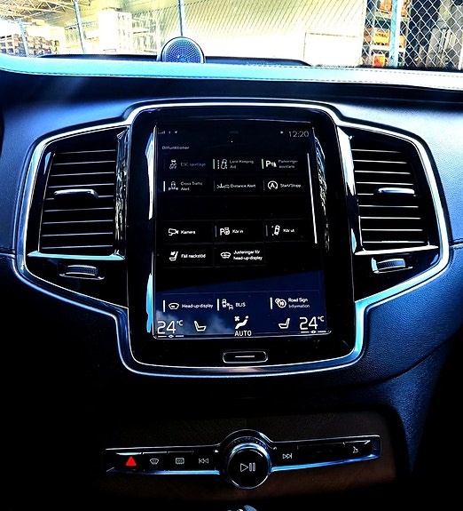Volvo XC90 22 of 30