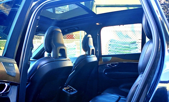 Volvo XC90 13 of 30