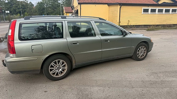 Volvo V70 5 of 6