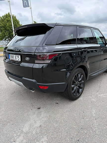 Land Rover Range Rover Sport 4 of 7