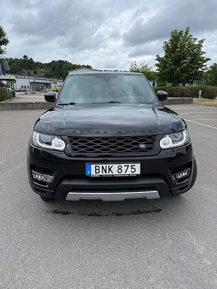Land Rover Range Rover Sport 3 of 7