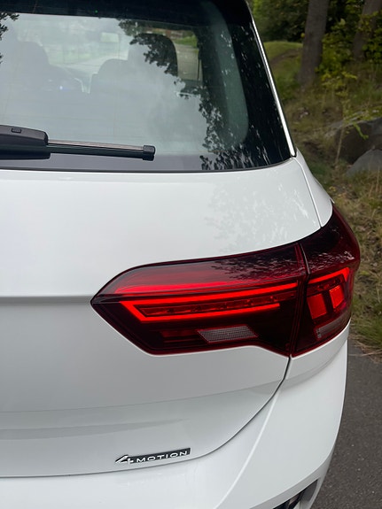 Volkswagen T-Roc 11 of 12