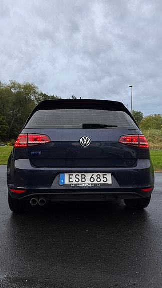 Volkswagen Golf VII 6 of 8