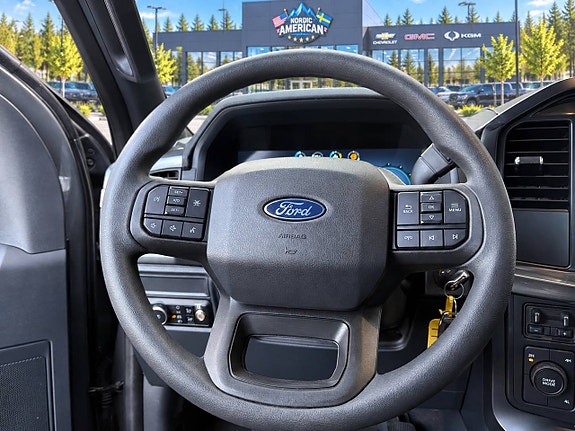 Ford F-150 11 of 17