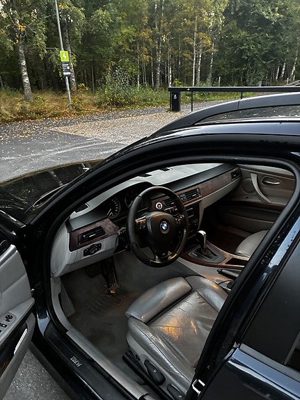 BMW 320d 5 of 9