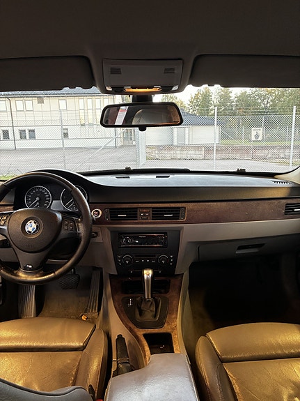 BMW 320d 8 of 9