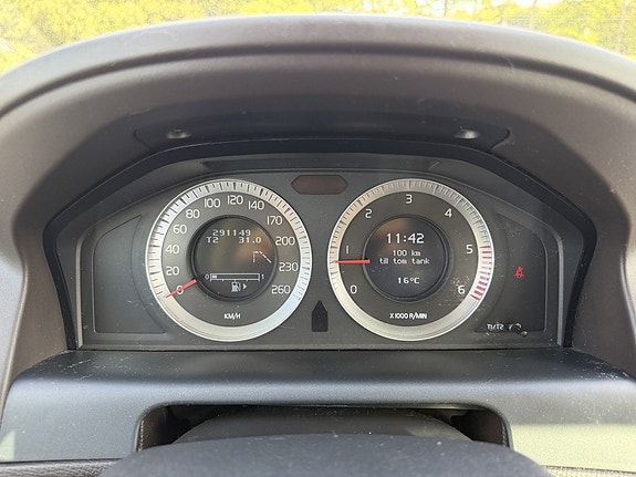 Volvo XC60 10 of 12