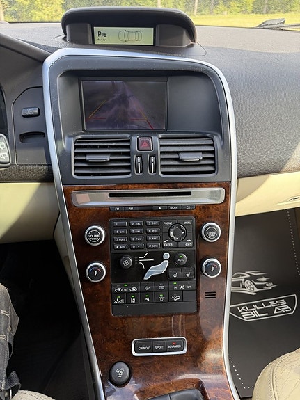 Volvo XC60 11 of 12