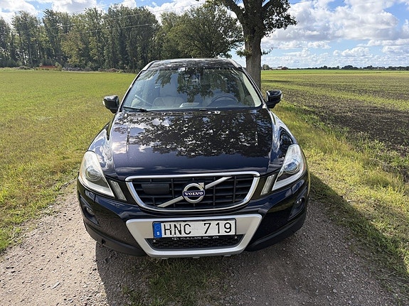 Volvo XC60 3 of 12