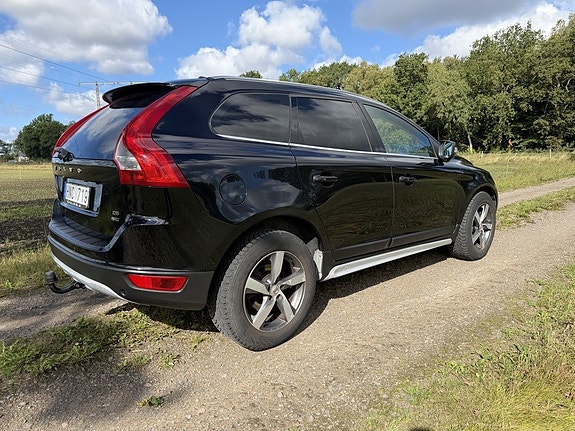 Volvo XC60 6 of 12