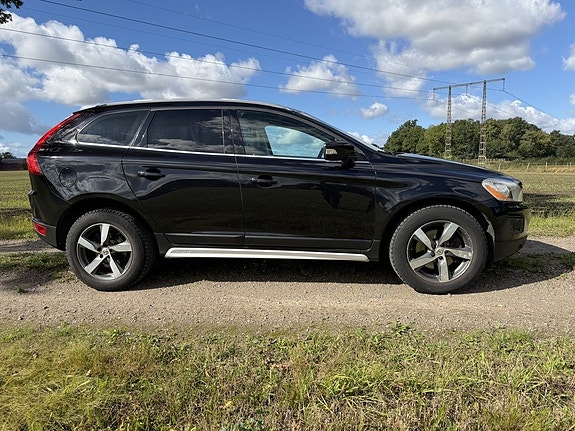 Volvo XC60 5 of 12