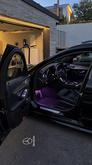 Mercedes-Benz C220 4 of 6