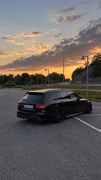 Mercedes-Benz C220 3 of 6