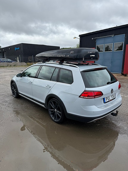 Volkswagen Golf Alltrack 4 of 6
