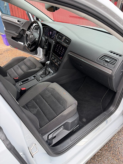 Volkswagen Golf Alltrack 6 of 6