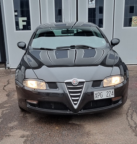 Alfa Romeo GT 3 of 7