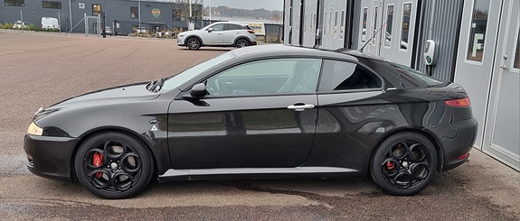 Alfa Romeo GT 5 of 7