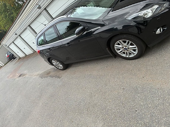 Ford Focus 2 of 11