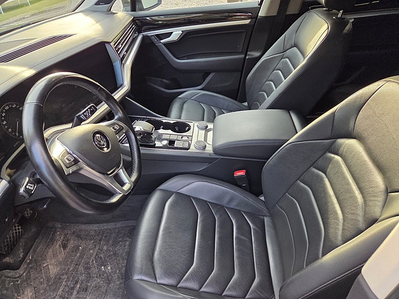 Volkswagen Touareg 5 of 6