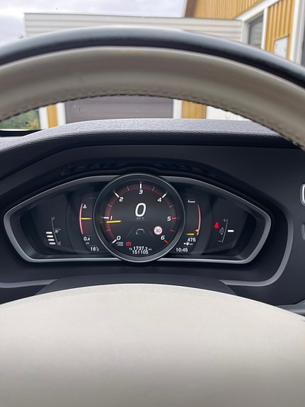 Volvo V40 Cross Country 6 of 17