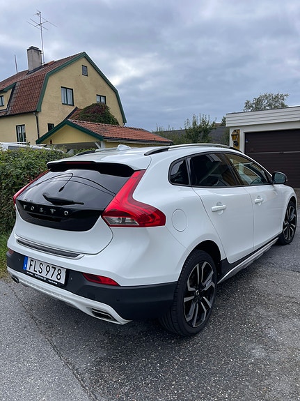 Volvo V40 Cross Country 4 of 17