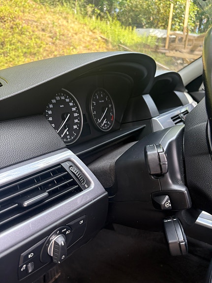 BMW 530i 2 of 8