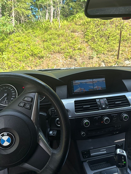 BMW 530i 5 of 8